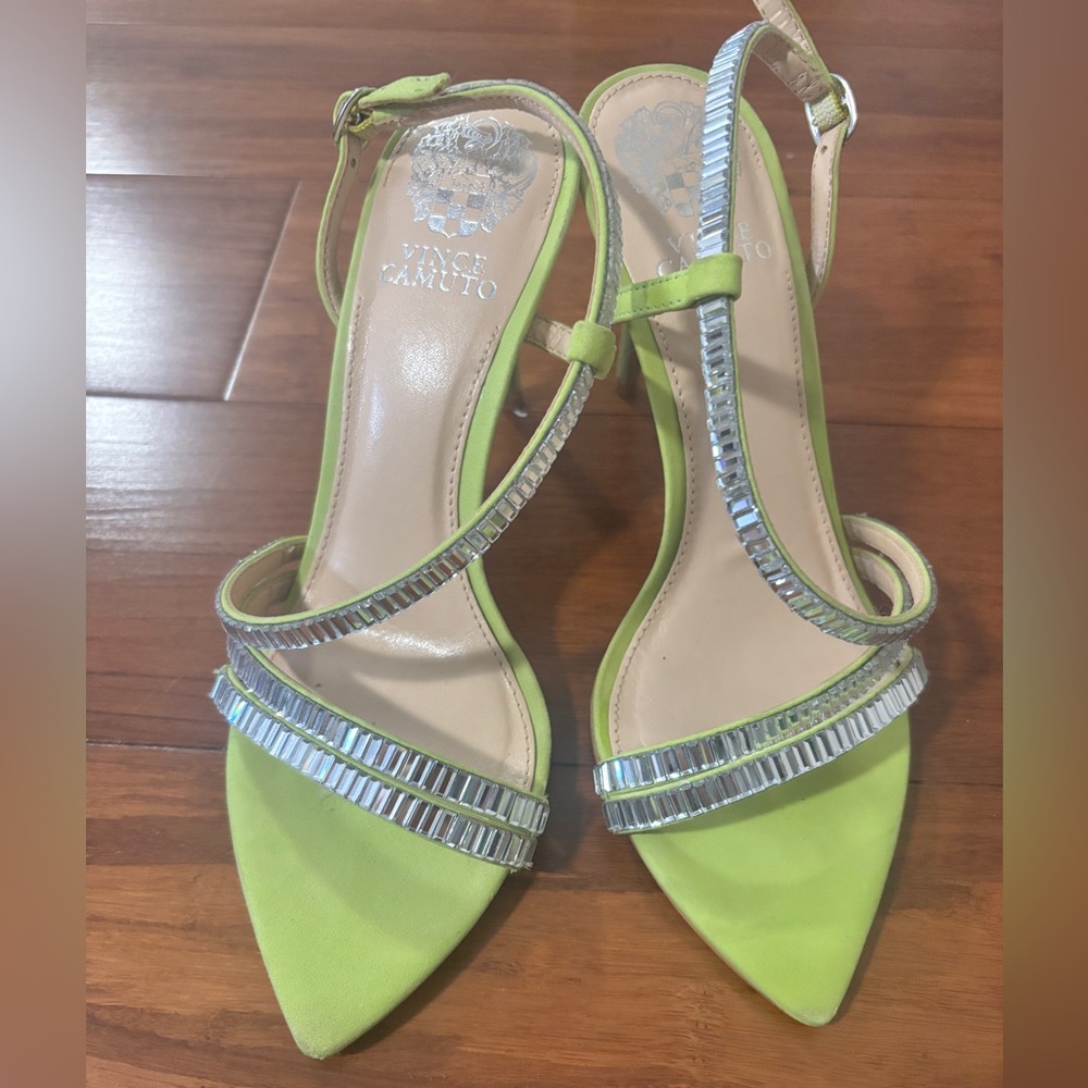 Sold-VINCE CAMUTO Antinie Suede Pointed Crystal Strappy Sandals Lime Green 6M
